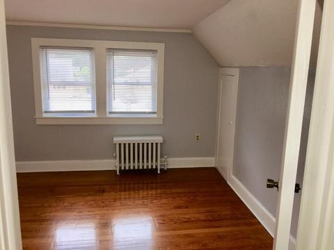 89 Haskin St, Springfield, MA 01109 photo 13