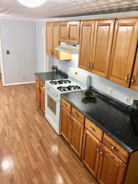 89 Haskin St, Springfield, MA 01109 photo 3