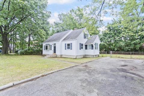 65 Dubois St, Springfield, MA 01151 photo 2