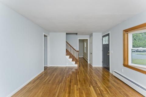 65 Dubois St, Springfield, MA 01151 photo 5