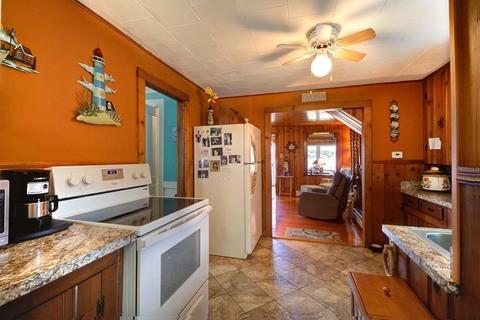 7 Reynolds Ave, Wareham, MA 02571 photo 11