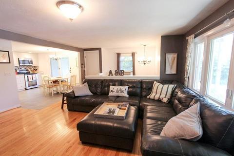 26 Seneca Ave, Mashpee, MA 02649 photo 3