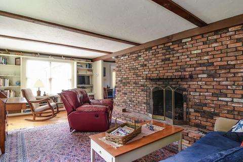 111 South St, Upton, MA 01568 photo 5
