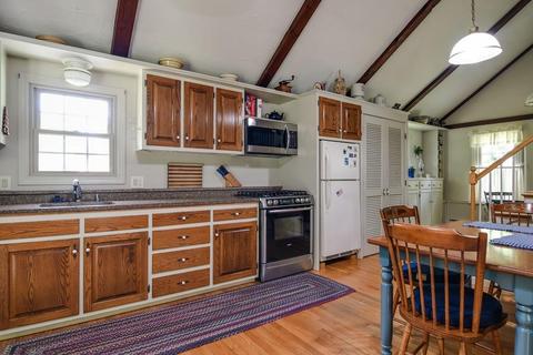 111 South St, Upton, MA 01568 photo 3