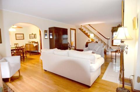 85 Wayne St, Springfield, MA 01118 photo 3