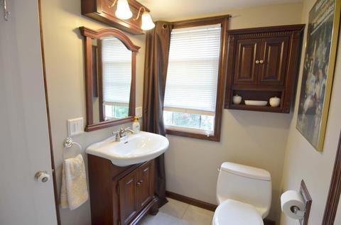 85 Wayne St, Springfield, MA 01118 photo 13