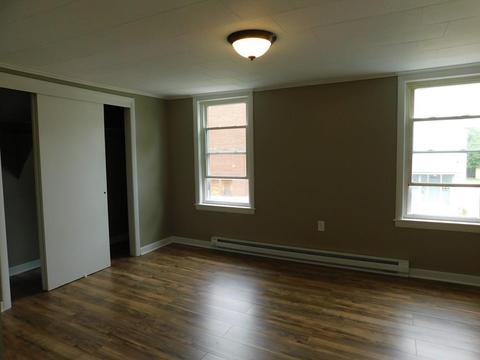 46 Maple St, Chicopee, MA 01020 photo 17