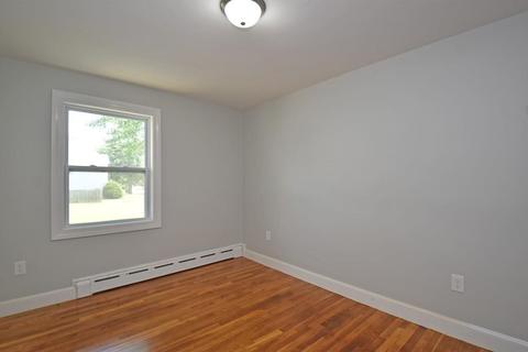7 Pine St, Ayer, MA 01432 photo 12