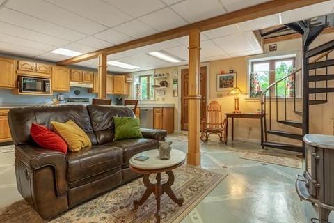 8 Becker Cir, Gloucester, MA 01930 photo 11