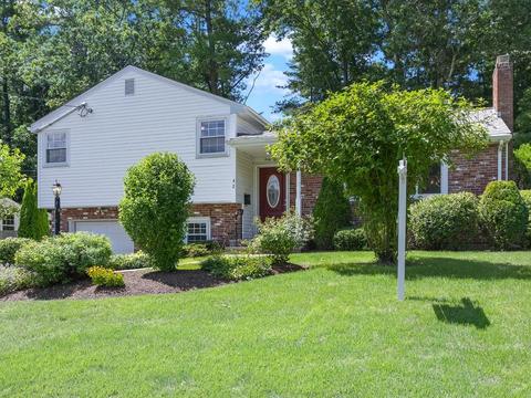 42 Chickering Rd, Dedham, MA 02026 photo 1