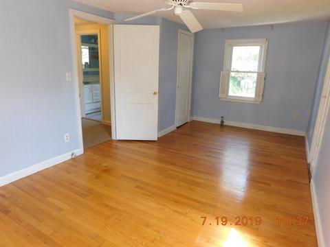 669 Allen St, Springfield, MA 01118 photo 25