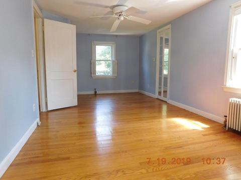 669 Allen St, Springfield, MA 01118 photo 27