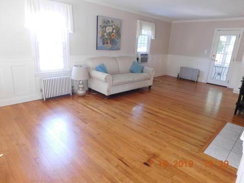 669 Allen St, Springfield, MA 01118 photo 10