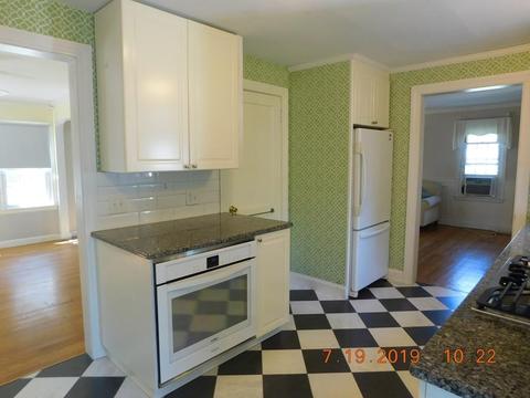669 Allen St, Springfield, MA 01118 photo 15