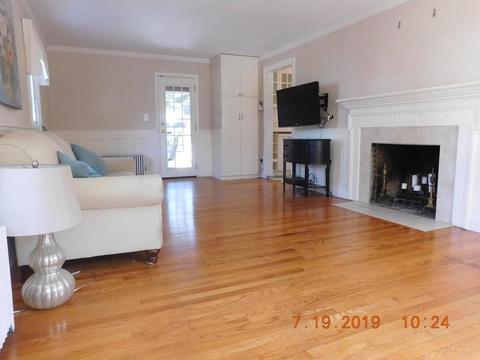 669 Allen St, Springfield, MA 01118 photo 7