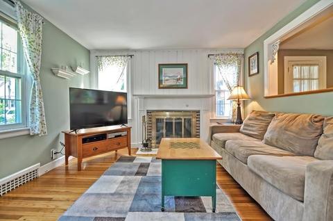 88 Massachusetts Ave, Walpole, MA 02081 photo 4