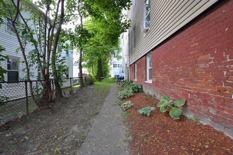 6 Hale St, Worcester, MA 01604 photo 4