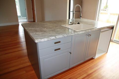 458 Grattan St, Chicopee, MA 01020 photo 3