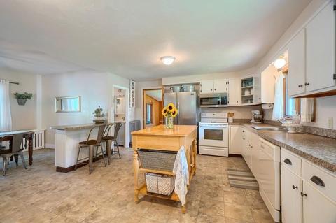 82 High St, Gardner, MA 01440 photo 13