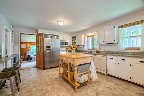 82 High St, Gardner, MA 01440 photo 12