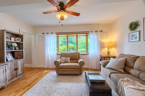 82 High St, Gardner, MA 01440 photo 8