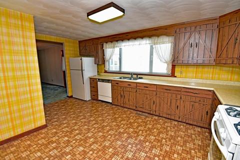 4 Briggs St, Easthampton, MA 01027 photo 10