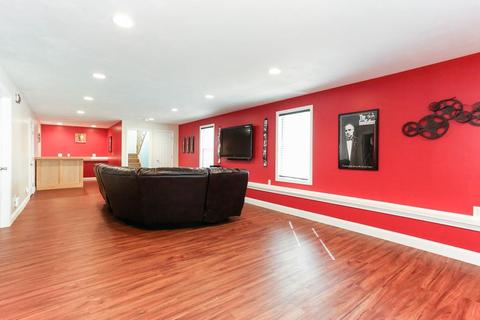 2096 Pleasant St, Fall River, MA 02723 photo 11