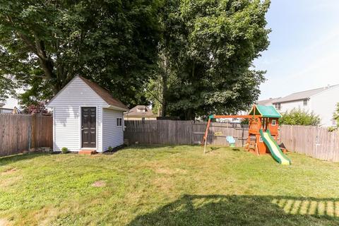 2096 Pleasant St, Fall River, MA 02723 photo 14