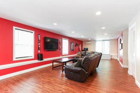 2096 Pleasant St, Fall River, MA 02723 photo 10