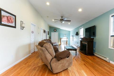 2096 Pleasant St, Fall River, MA 02723 photo 3