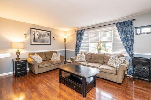 178 Senator St, Springfield, MA 01129 photo 7