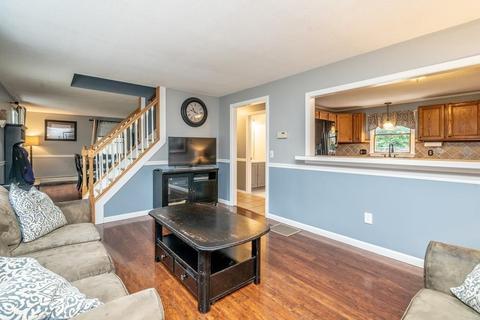 178 Senator St, Springfield, MA 01129 photo 9