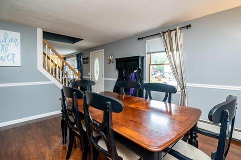 178 Senator St, Springfield, MA 01129 photo 13