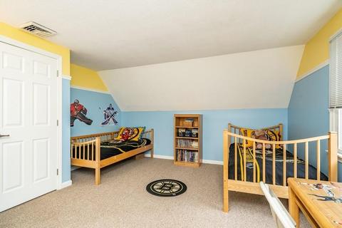 178 Senator St, Springfield, MA 01129 photo 19