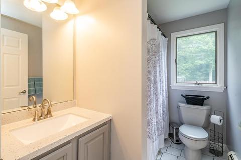 178 Senator St, Springfield, MA 01129 photo 11