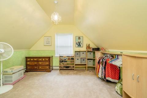 178 Senator St, Springfield, MA 01129 photo 24