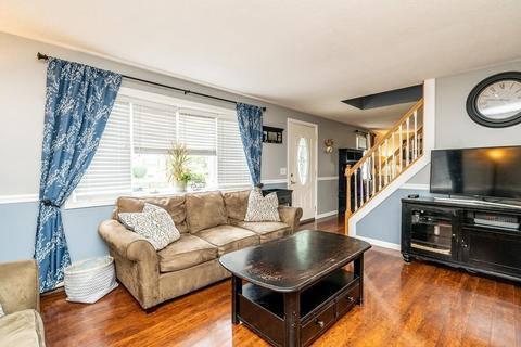 178 Senator St, Springfield, MA 01129 photo 8
