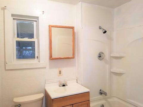 24 Cheney Pl, Lowell, MA 01851 photo 9