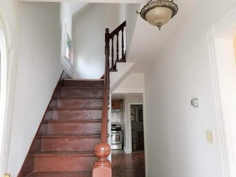 24 Cheney Pl, Lowell, MA 01851 photo 3