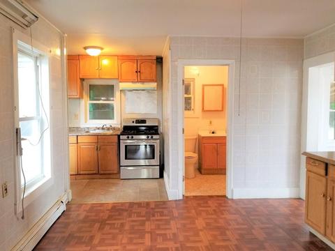 24 Cheney Pl, Lowell, MA 01851 photo 6