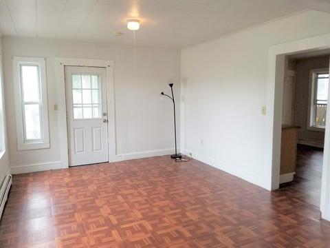 24 Cheney Pl, Lowell, MA 01851 photo 12