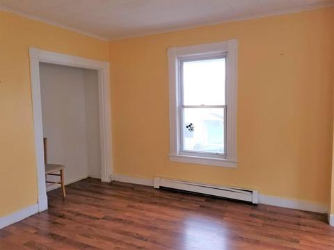 24 Cheney Pl, Lowell, MA 01851 photo 5