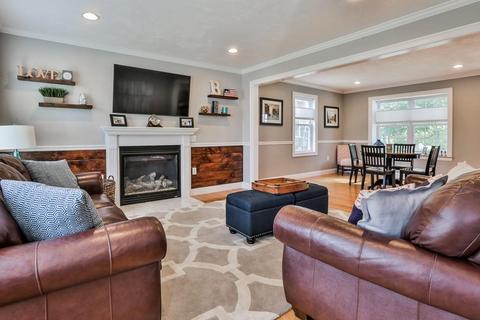 39 Chase St, Danvers, MA 01923 photo 9