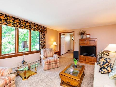 146 Hackensack Rd, Boston, MA 02467 photo 4