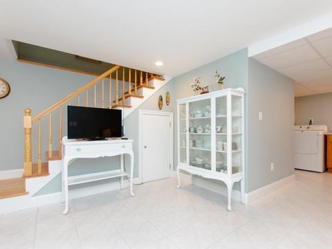 146 Hackensack Rd, Boston, MA 02467 photo 16