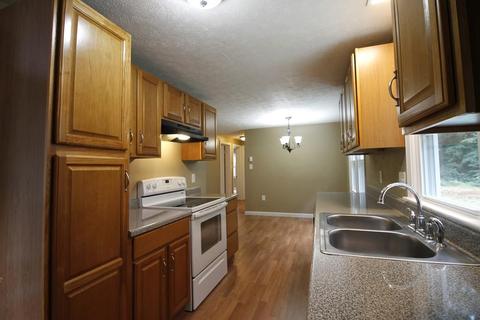 94 Froman St, Athol, MA 01331 photo 5