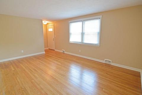 54 Regal St, Springfield, MA 01118 photo 6
