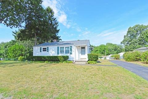 54 Regal St, Springfield, MA 01118 photo 1