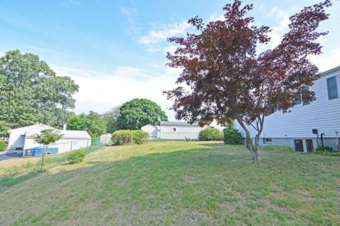 54 Regal St, Springfield, MA 01118 photo 25