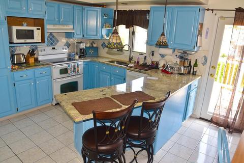 50 Bernard St, Chicopee, MA 01013 photo 12